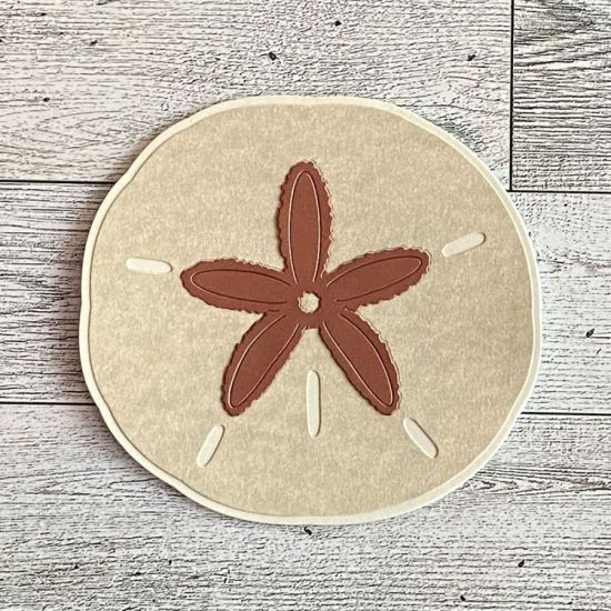 Copper Sand Dollar Fold-it
I used the Fold-it Club Sand Dollar Fold-it with the metallic pearl cardstock paper.
