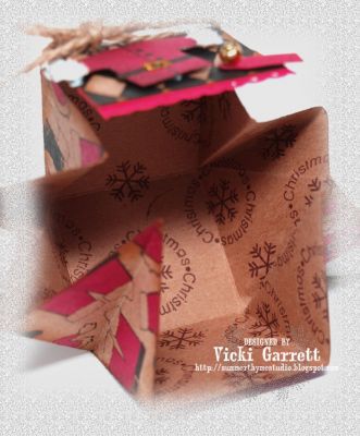 Merry Box Interior
http://www.splitcoaststampers.com/forums/free-all-f45/f4a89-6-fun-11-04-11-a-t541557.html#post18888438
Keywords: Joy2Christmas