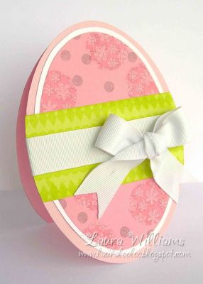 Pastel Egg
I used the Back2Basics set for the pink background, and the border set for the green stripe across. 
Keywords: quick2border back2basics