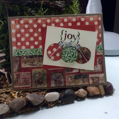 Christmas Bulbs
Using a sketch challenge from Splitcoaststampers to get back in the swing of the card creation. I simply made the bulbs out of the coordinating pattern papers on the card base. 


Keywords: Holly4Christmas