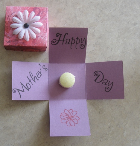 mothers day gift
this is inside one of the boxes i have made, added a bath fizz and used the all4moms stamp set
Keywords: all4moms