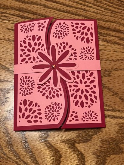 Keywords: Gate Fold with Flower