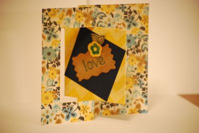 Love...forever and always Flip-it 
I'm going to use this for my cousin's wedding shower. Her colors...blue and yellow!
