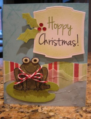 "Hoppy" Christmas!
I noticed the font on the "froggy2love" stamp set was the same as that on the little gift from Stephanie, and decided to use both on my Christmas frog card.
