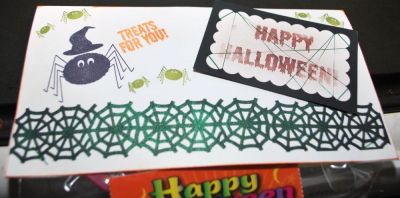 Halloween Treat Bag Topper
changed this one up with green perfect pearls on the web and purple perfect pearls on the Happy Halloween.
