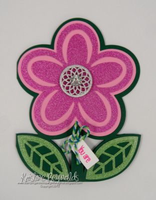 Flower Fold It
Keywords: sizzix fold it glitter paper