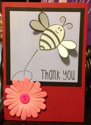 Thank you card. 
One of many in the thank you card - bee series featuring bee4me and hive4bees stamp set. Got my ideas from others from the gallery here. Thank you to all for the inspiration. 
