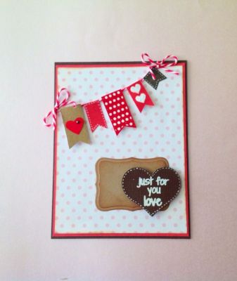 "Chocolate Love"
I stamp those cute banners, and them cut. Some distress ink here and there. Darn pink yard, white embossing, glitter stickles. 
