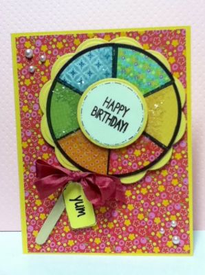 {Happy B-day Lollipop}
I start to love this stamp set! I sprinkle some chunky glitter from S.B. I used foam squares for dimension, ribbon, white pearls, emboss the sentiment with black embossing powder.
