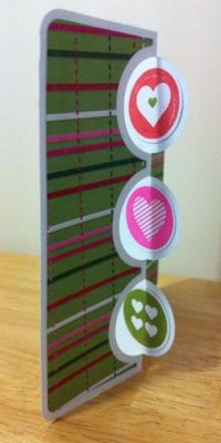 Valentines Day card
Triple circle flip-its card. Love2hug, icons4us & created4you stamp sets. Misc: patterned paper, white Cardstock 
