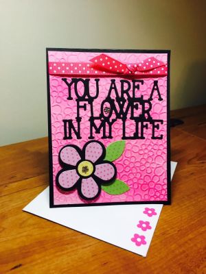 You are a flower in my life
Flowerpower2fill dies
You are a flower in my life die
Sizzix embossing folder
Wishes collection pattern paper
Ribbon and bling from card kits
