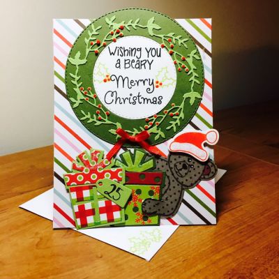 A Beary Christmas
Forever and happy holidays paper
Hats for critters and dies
Bear2stamp and dies
Santa2stamp, saying4santa and dies
Gift triplits
