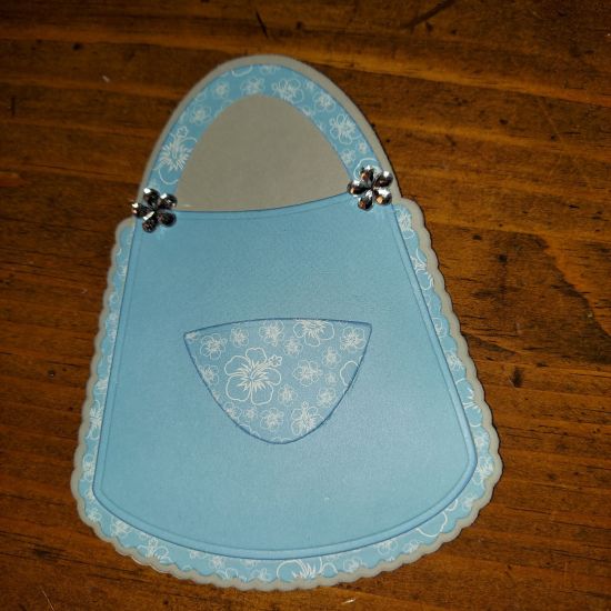 Bib fold it,  used to make purse
Bib fold it,  used to make purse
Keywords: Bib fold it, Purse