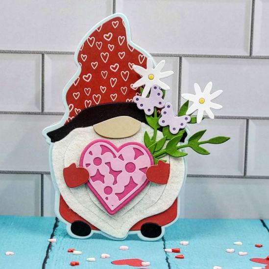 Valentine gnome
Gnome fold it. Flowers from word stand up. Butterflies from popcorn box set
