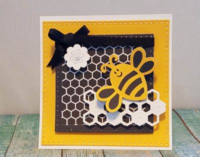 bee
sizzix dotted square dies. sizzix bee triplits. flower triplit. tsol papers
