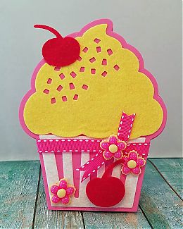 cupcakefelt.jpg