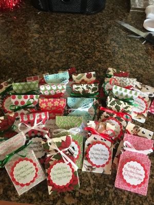Ghiradelli holder
Box is made from a tutorial from Paper Pixie, used the Stockings4Christmas stamp
