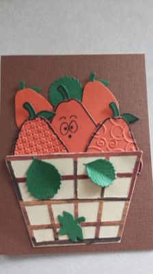 Halloween or Fall card
Used the strawberries to make pumpkins and basket die.
