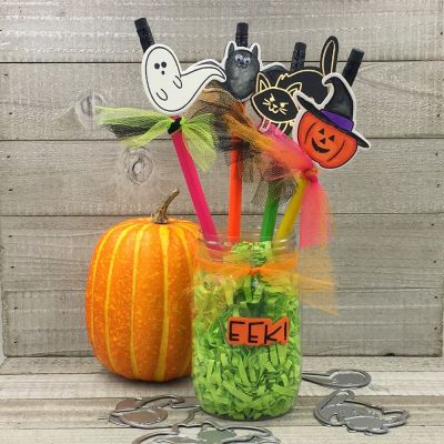 Halloween Pencil Toppers
Halloween2build, TSOL papers & ink
