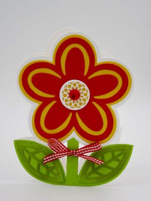 Flower Card
Sizzix Flower Fold-it
TSOL papers and embellishments

