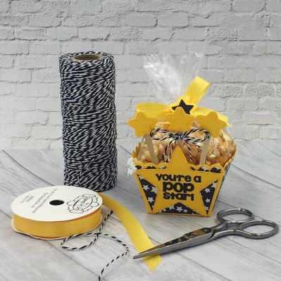 Pop Star Treat Box
Treat Box Die, popcorn2stamp, Stitched Star Dies, TSOL papers and ink
