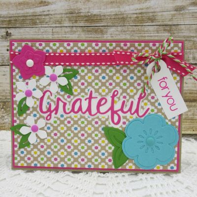 Grateful
Sizzix Mini Square Stand-Up (flowers and leaves)
Sizzix Flower Layers and Leaf Framelits Die Set
Sizzix Tags & Words & Stamps & Dies
TSOL ink
