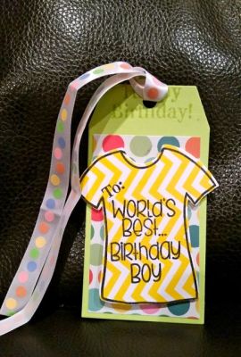 Happy Birthday Boy
I used framelit tags to make gift tag for a Birthday boy. Ribbon is longer to attach tag to gift bag
