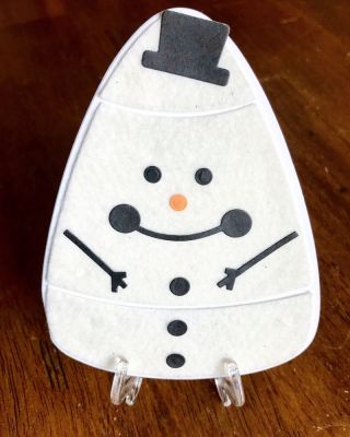 Candy corn snowman
Keywords: Candy corn snowman Fold-it’s
