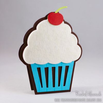 * Sizzix Cupcake Fold-it
Sizzix Cupcake Fold-it Die Set, TSOL Paper & Powdered Sugar Felt
