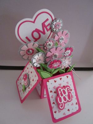 2016 Valentine 23
Challenge to self: Make at least one valentine card with every TSOL card die set that I own.
Keywords: Box Card Die Valentine