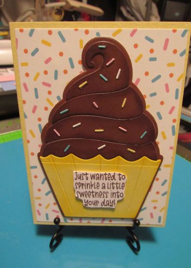 Chocolate cupcake for C4C
Encouragement card for Cards for Cubs that provides cards to agencies that serve foster youth
