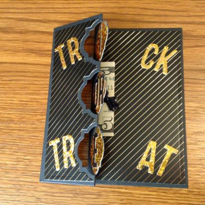 Trick or treat
Card
