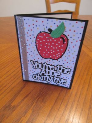 More apple of my eye
Basic fold card with apple2stamp die and polka dot paper
