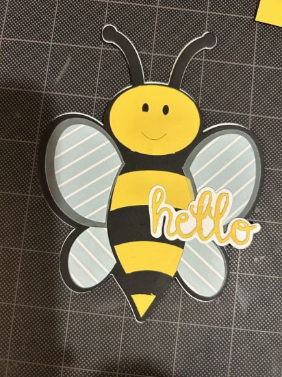 Bee
Keywords: Bee