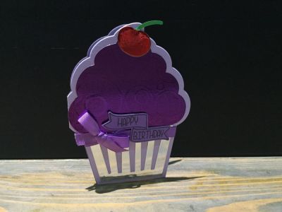 Purple cupcake happy birthday
Keywords: Cupcake