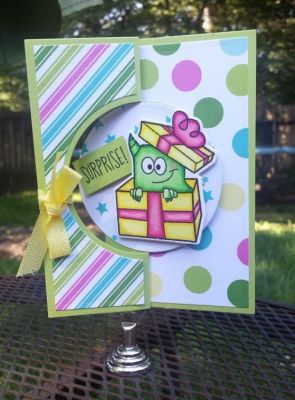 Surprise!
Keywords: monsters4birthday, monster birthday dies, Sizzix Circle Flip-It