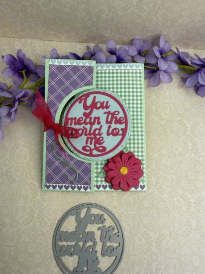 Circle Word dies
Keywords: This card has a secret panel & coordinates with the HSN item