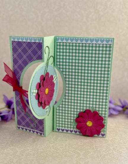 Circle Word dies  (You mean the world to me)
Keywords: This card has a secret panel & coordinates with the HSN item