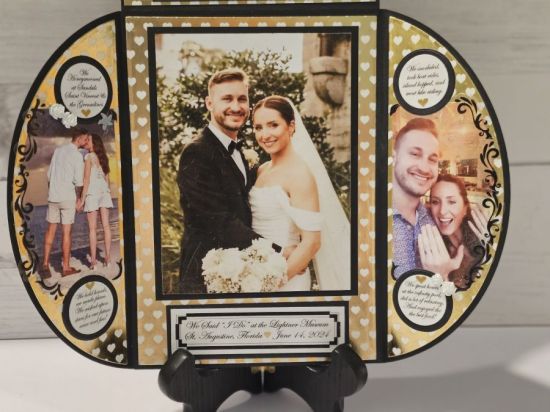 1000000407
5×7 Rounded Gatefold Wedding Card
