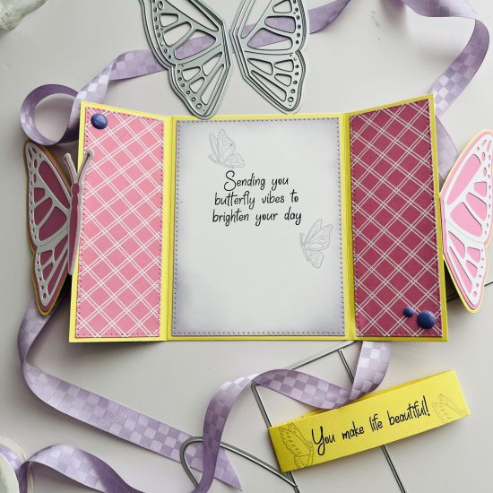 Butterfly gate fold
