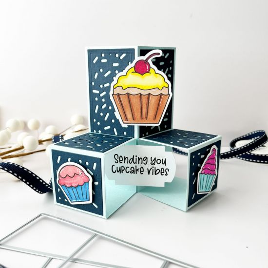 Keywords: Fold and pop card