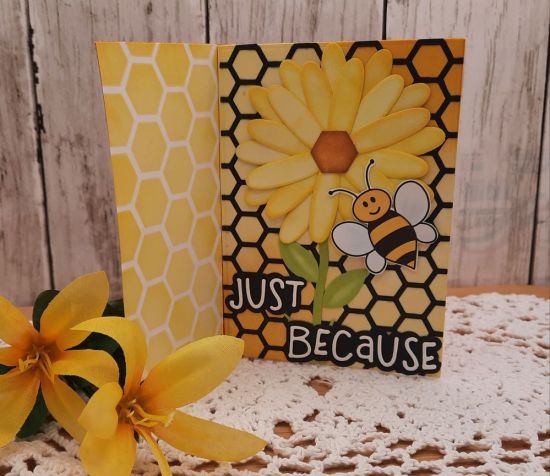 Pinwheel
Keywords: Honey pot bees bear