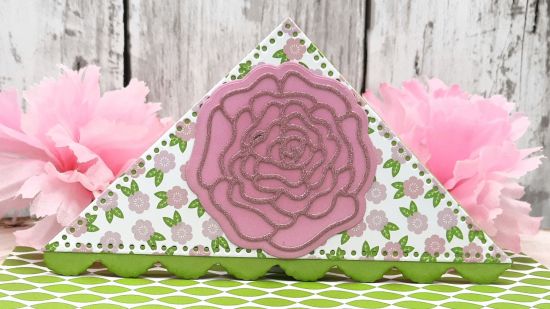 Triangle Bookmark die
Keywords: Bookmark flowers rose