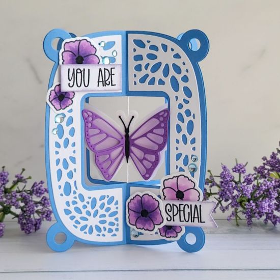 Butterfly Criss Cross Card
Keywords: Delightful Criss Cross Butterfly card