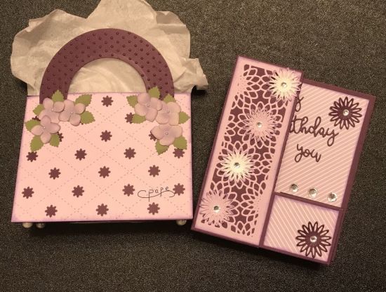 Front side and the card i put inside the purse
Keywords: Background Dies