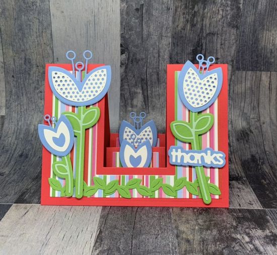 Center Step Up Card (HSN)
With Spring Flowers Die Set
