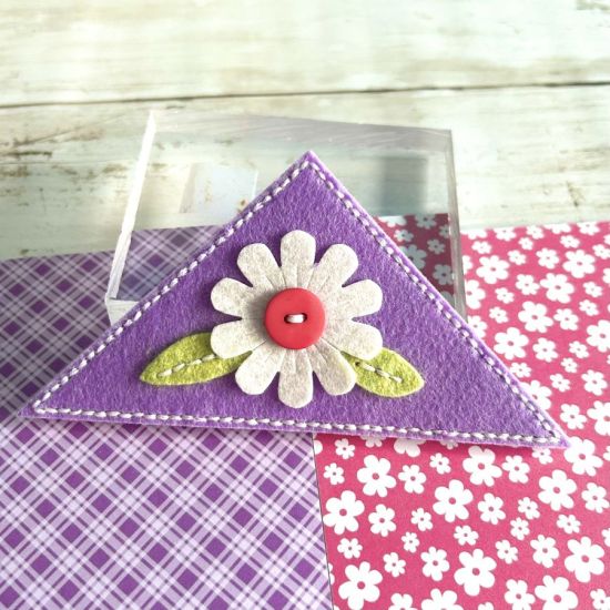 Felt Corner Bookmark 
