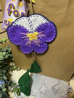Keywords: wool felt present tag gift