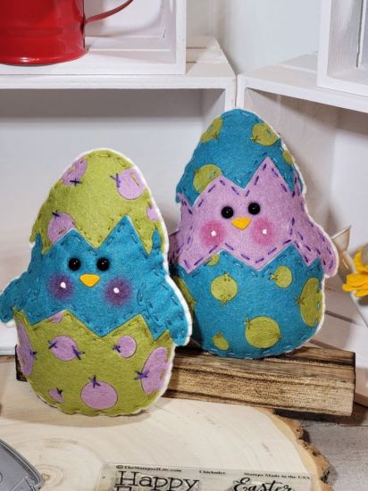 Keywords: chick egg wool felt