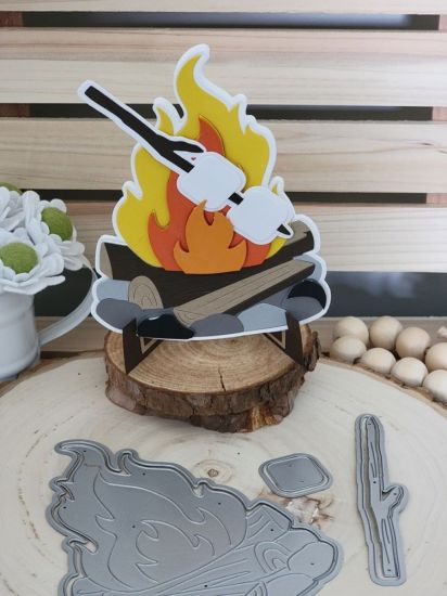 Keywords: smores, campfire